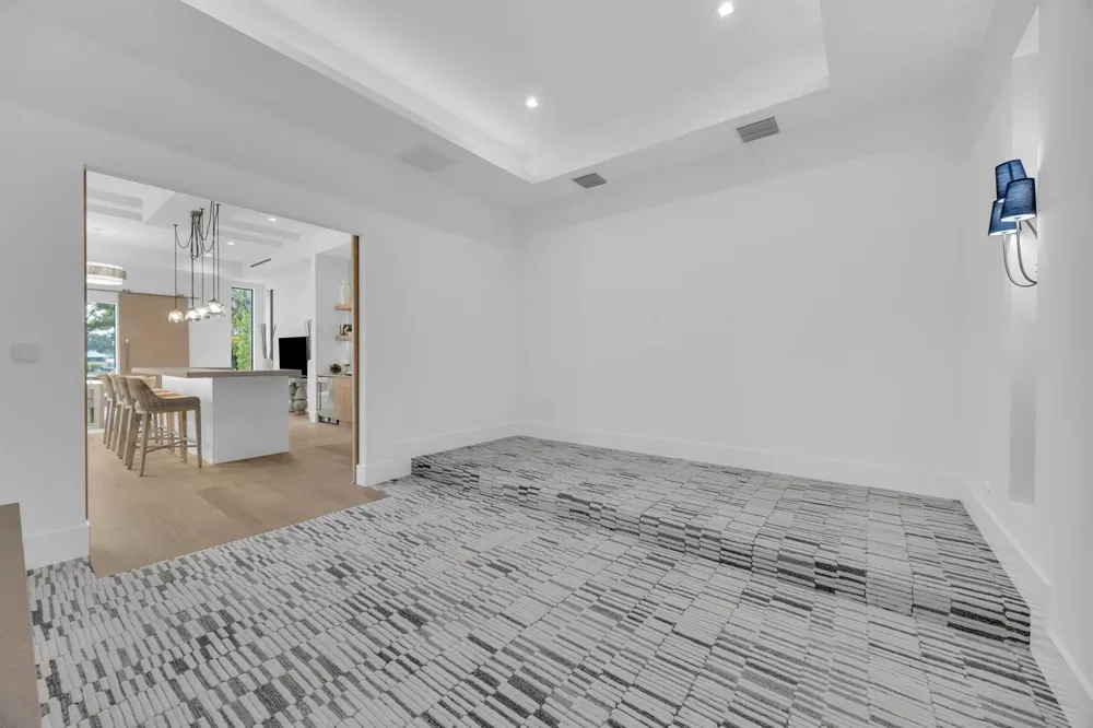 19175 W Riverside Drive Tequesta, FL 33469