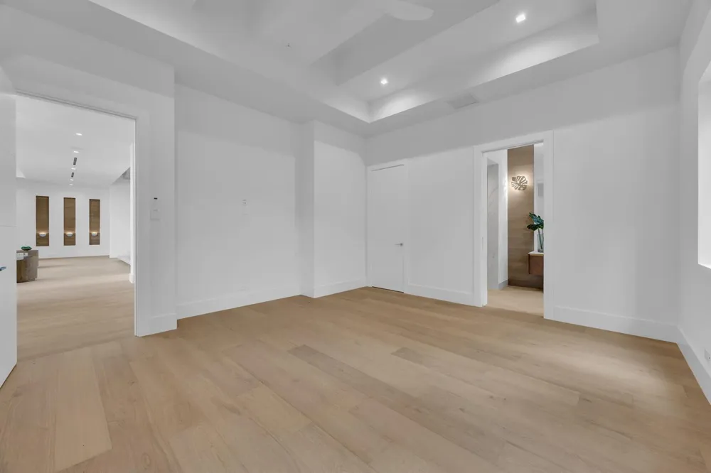 19175 W Riverside Drive Tequesta, FL 33469