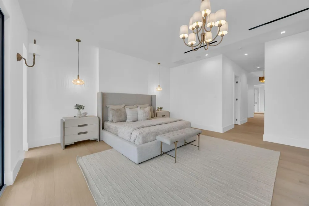 19175 W Riverside Drive Tequesta, FL 33469