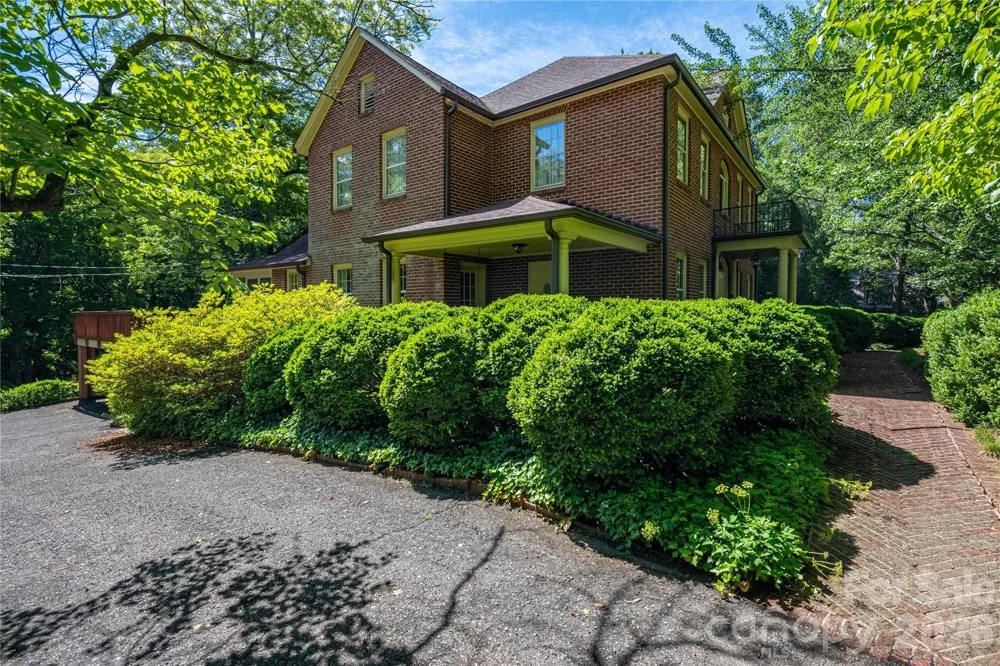 805 S Aspen Street Lincolnton, NC 28092