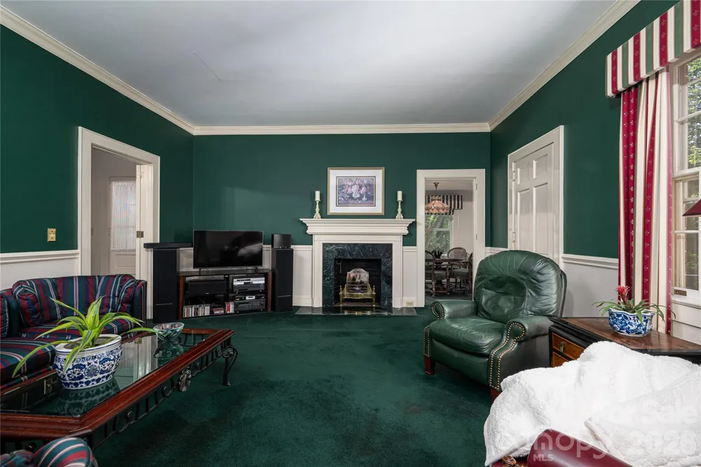 805 S Aspen Street Lincolnton, NC 28092