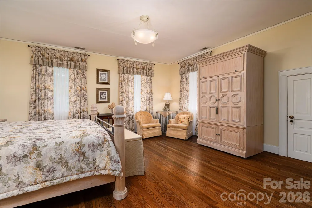 805 S Aspen Street Lincolnton, NC 28092