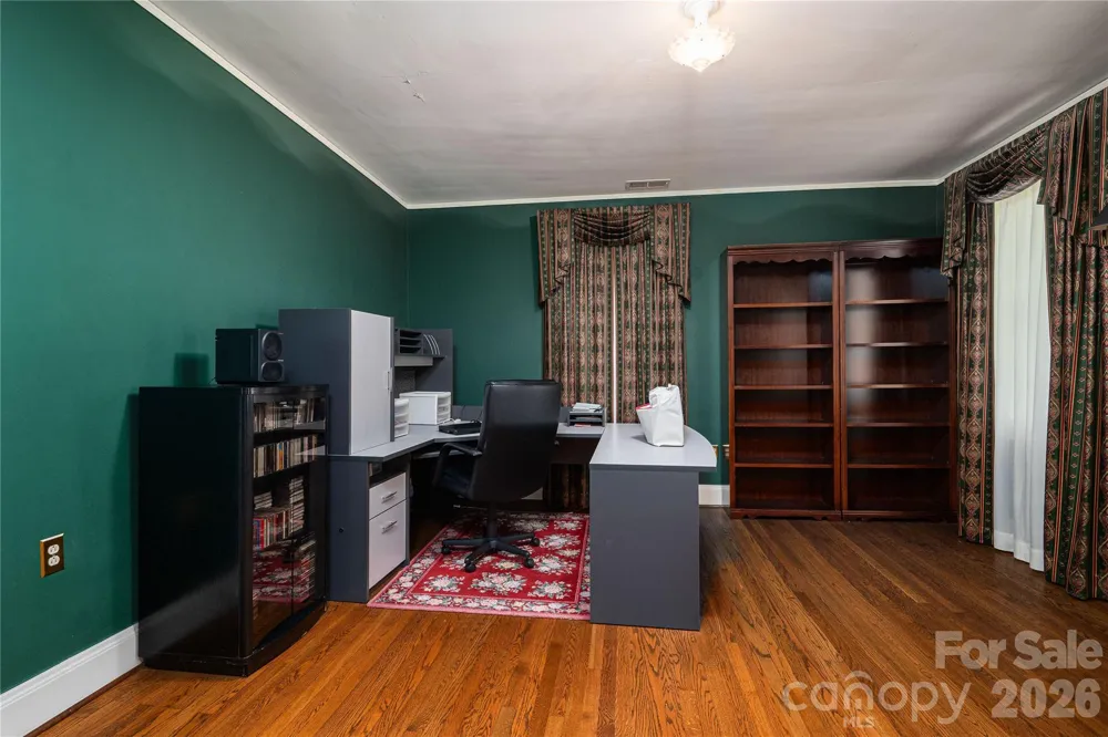805 S Aspen Street Lincolnton, NC 28092