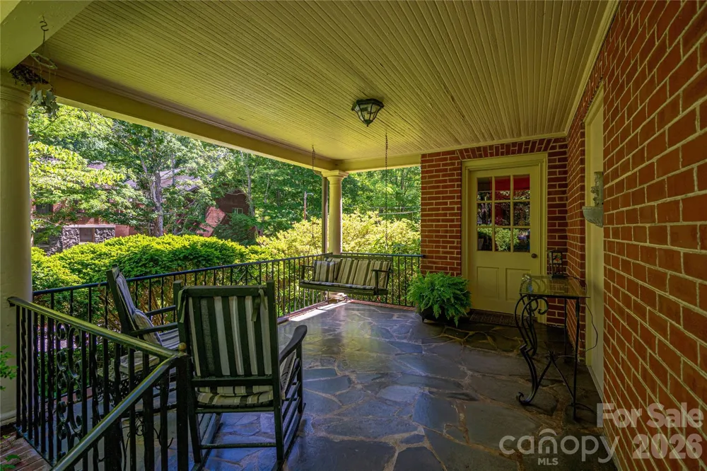 805 S Aspen Street Lincolnton, NC 28092