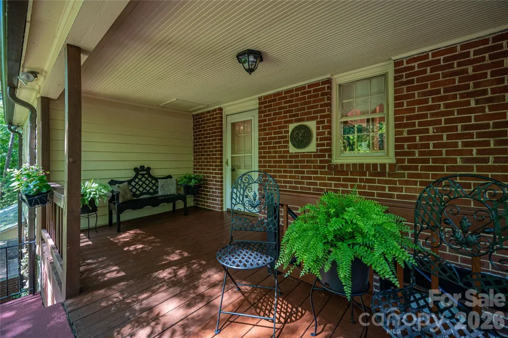 805 S Aspen Street Lincolnton, NC 28092