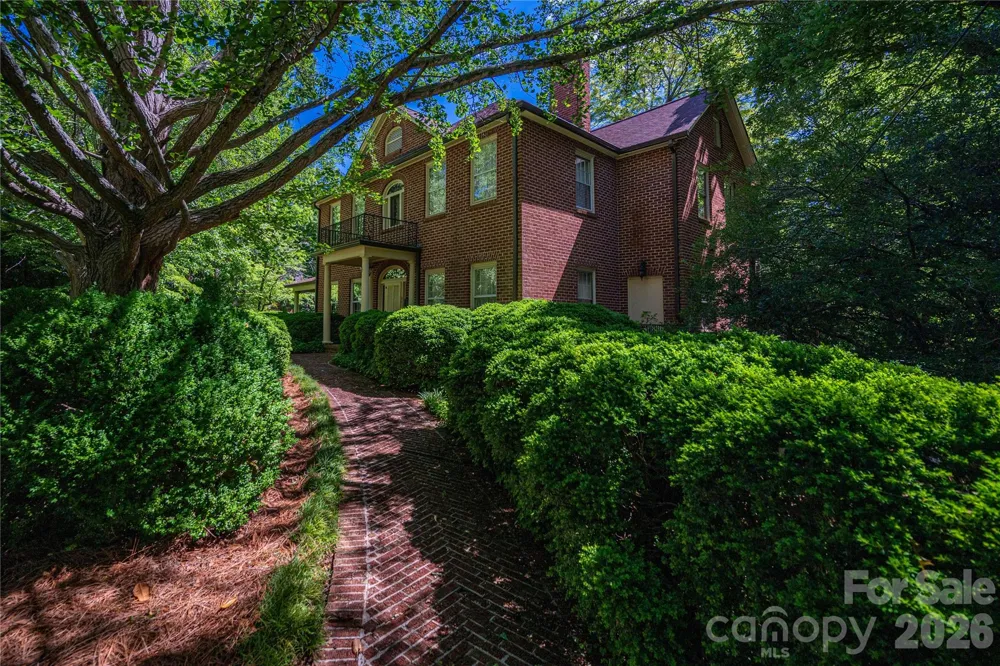 805 S Aspen Street Lincolnton, NC 28092