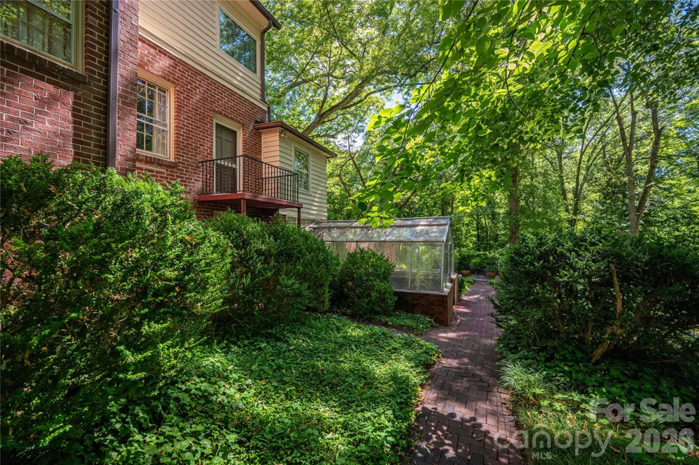 805 S Aspen Street Lincolnton, NC 28092