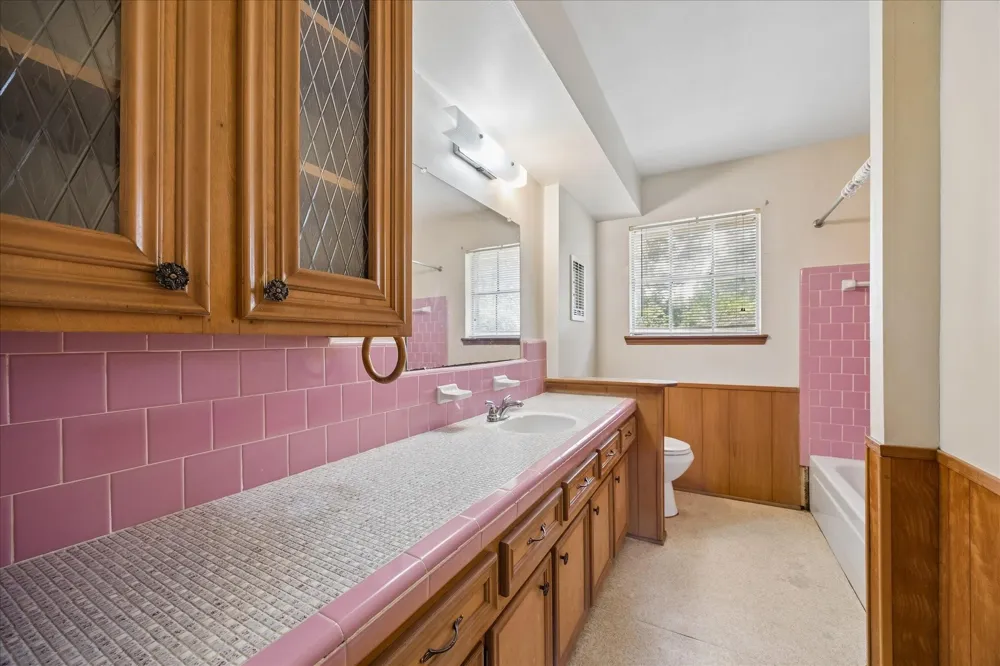 10032 Highway 105 Brenham, TX 77833