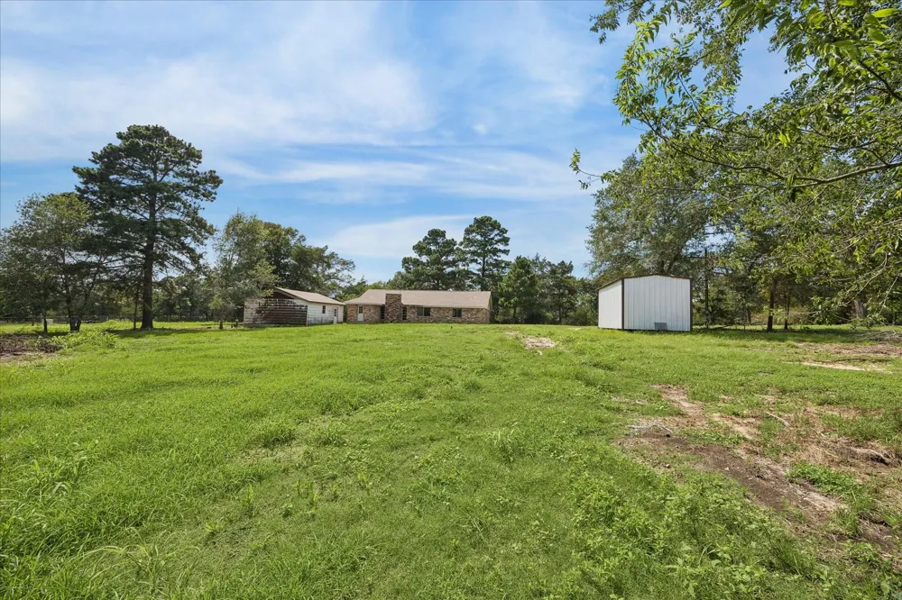 10032 Highway 105 Brenham, TX 77833