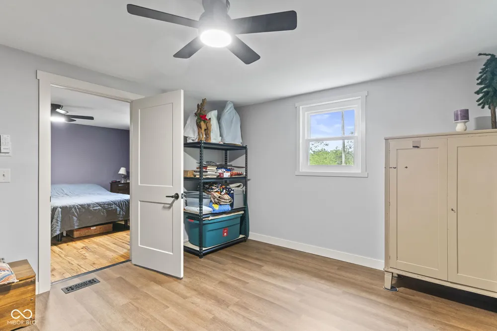 4907 E Lovers Lane Lexington, IN 47138