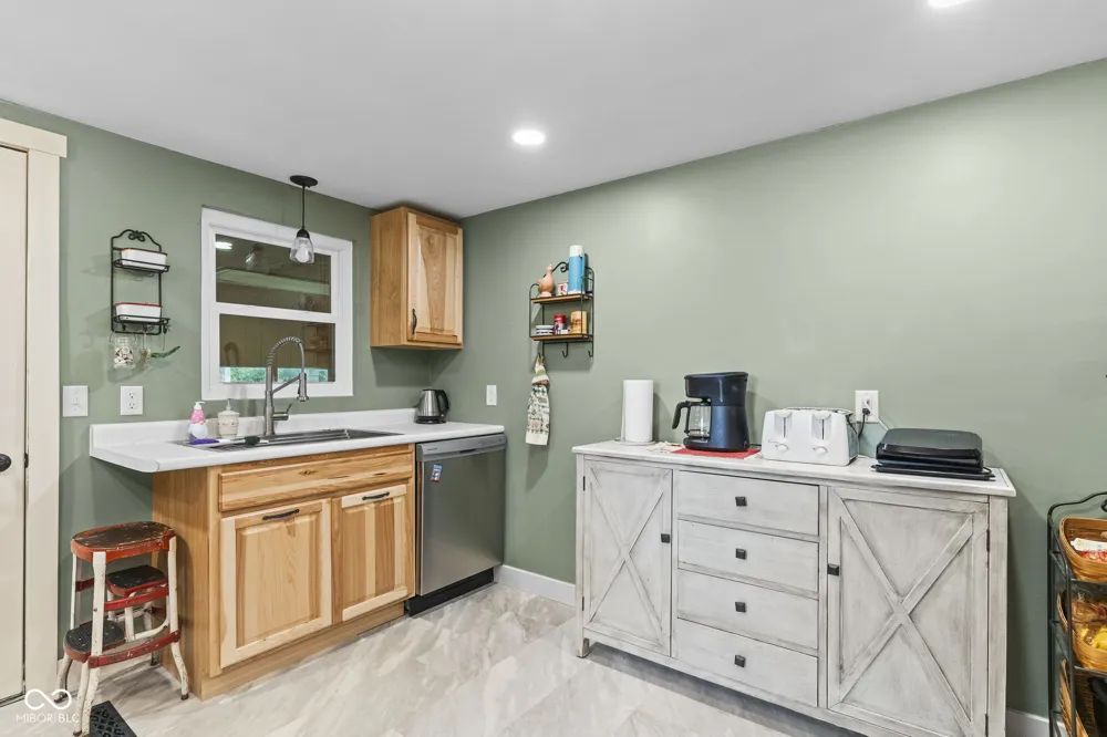 4907 E Lovers Lane Lexington, IN 47138