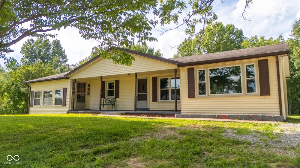 4907 E Lovers Lane Lexington, IN 47138