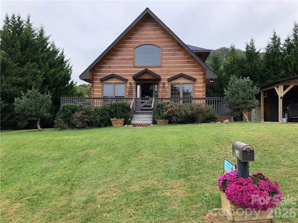 836 Burney Mountain Road Fletcher, NC 28732