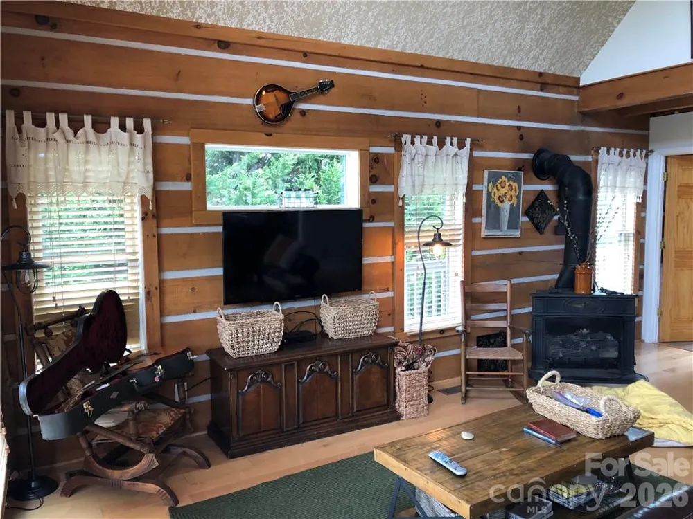 836 Burney Mountain Road Fletcher, NC 28732