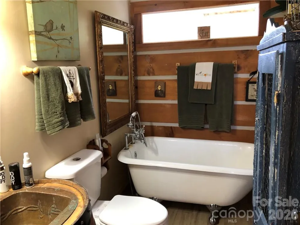 836 Burney Mountain Road Fletcher, NC 28732