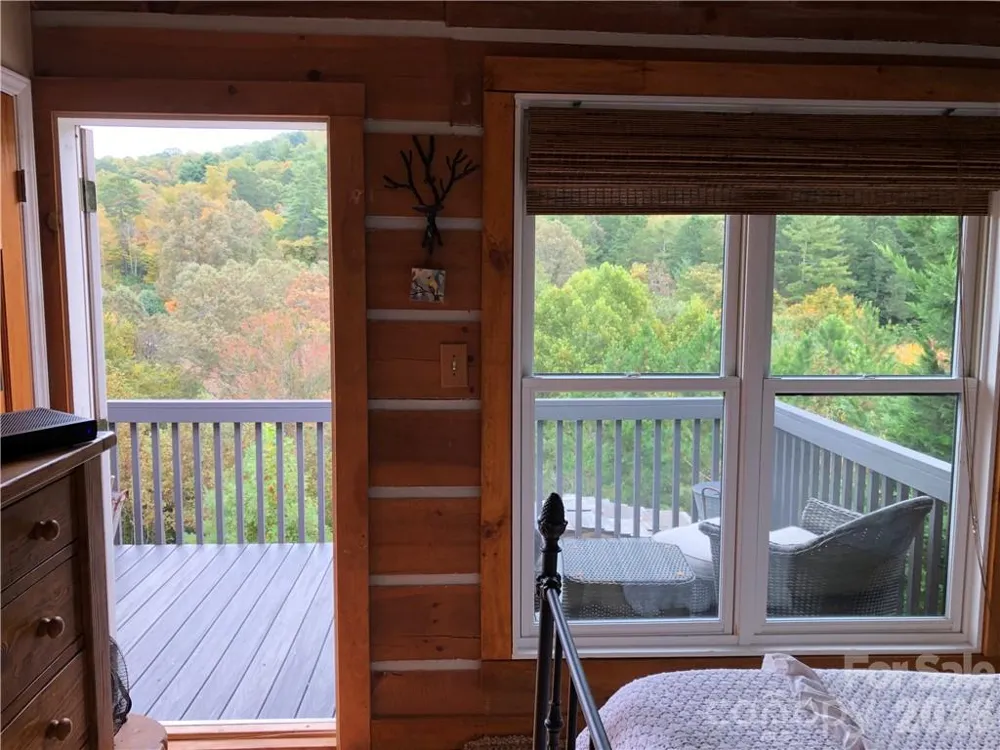 836 Burney Mountain Road Fletcher, NC 28732