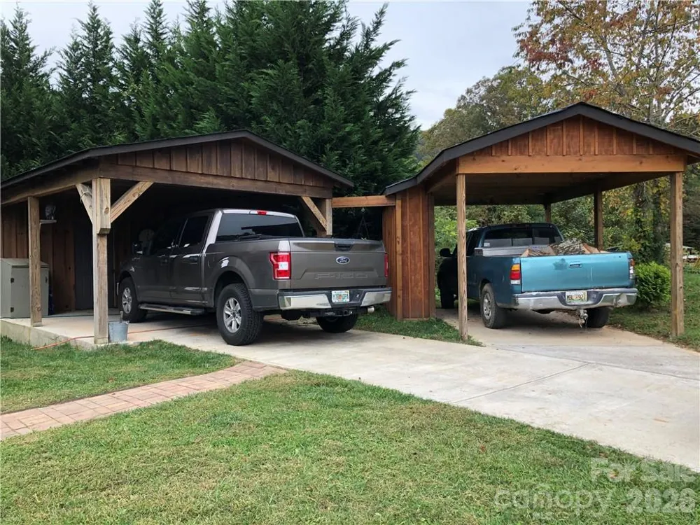 836 Burney Mountain Road Fletcher, NC 28732