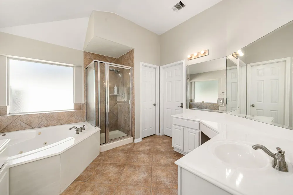 321 Holly Branch Lane Kemah, TX 77565