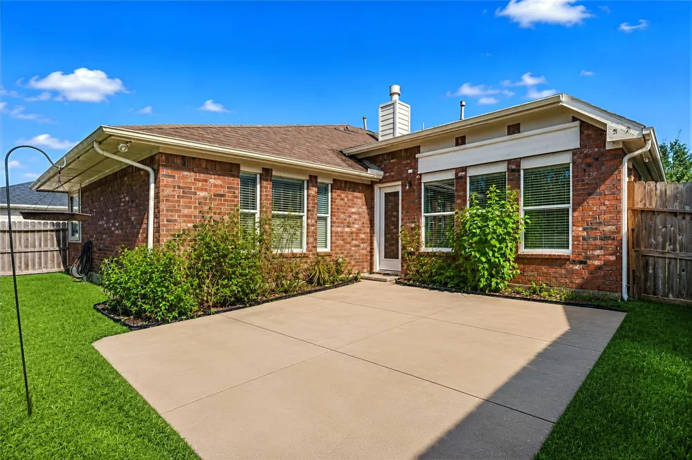 321 Holly Branch Lane Kemah, TX 77565