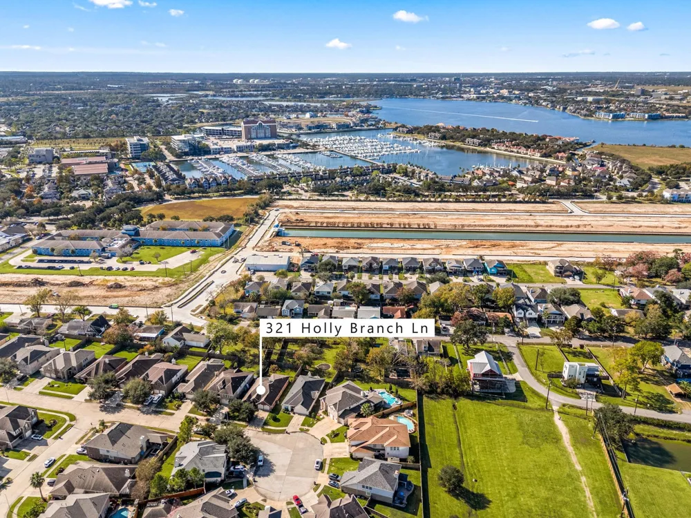 321 Holly Branch Lane Kemah, TX 77565
