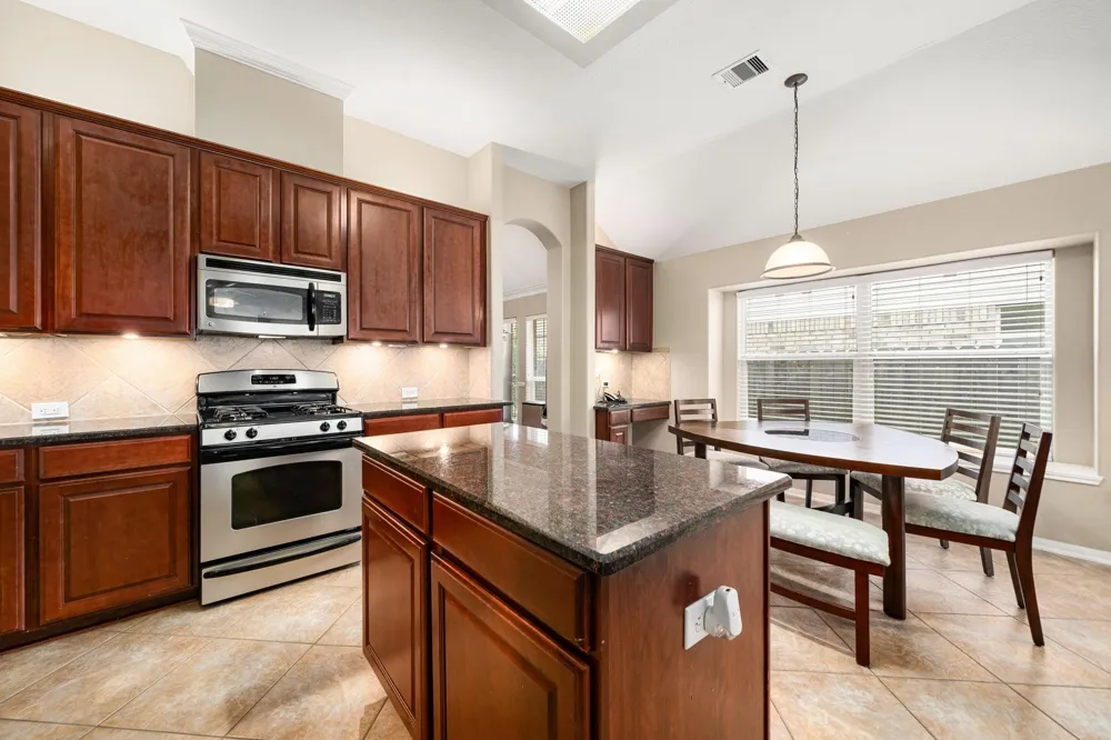 321 Holly Branch Lane Kemah, TX 77565