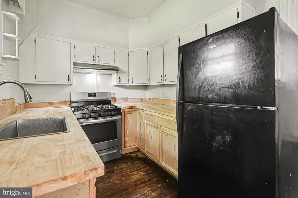 157 ROYAL TERRACE Harrisburg, PA 17103