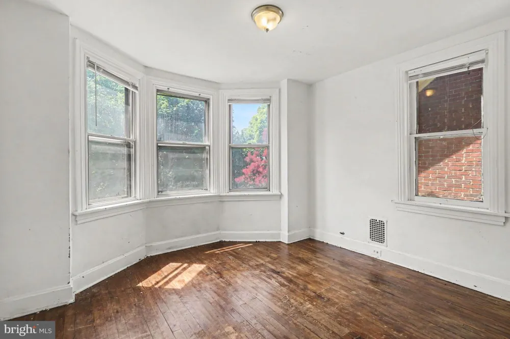 157 ROYAL TERRACE Harrisburg, PA 17103