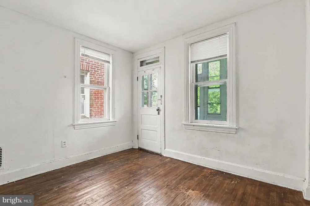 157 ROYAL TERRACE Harrisburg, PA 17103