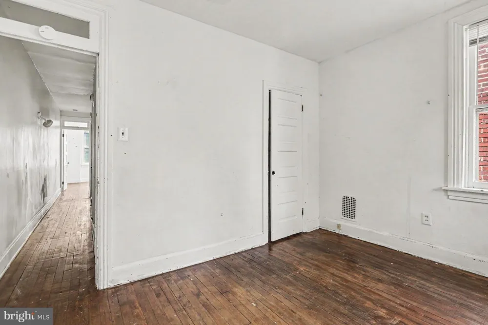 157 ROYAL TERRACE Harrisburg, PA 17103