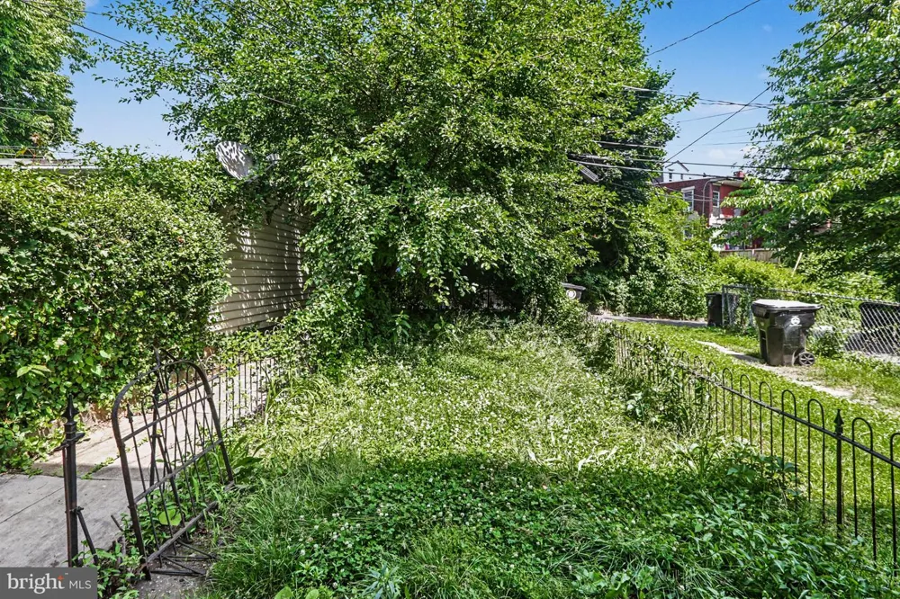157 ROYAL TERRACE Harrisburg, PA 17103