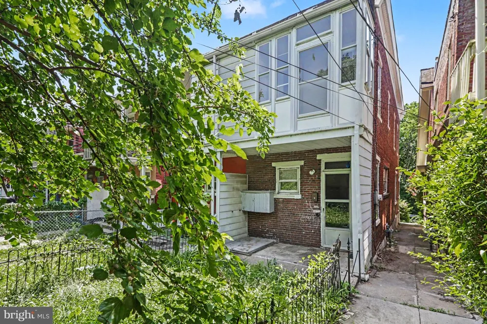 157 ROYAL TERRACE Harrisburg, PA 17103