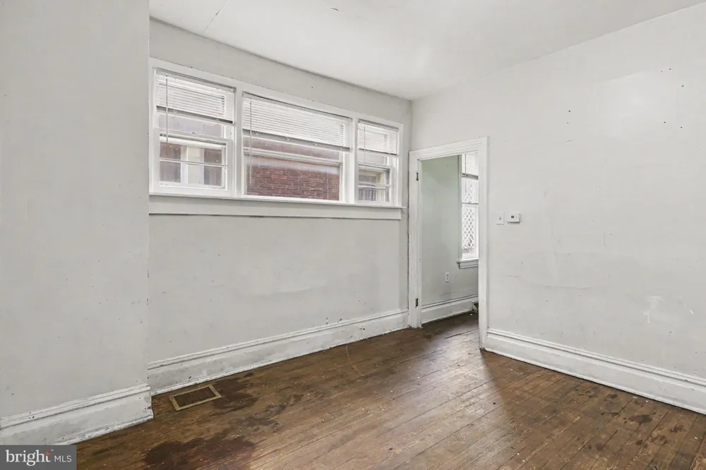 157 ROYAL TERRACE Harrisburg, PA 17103