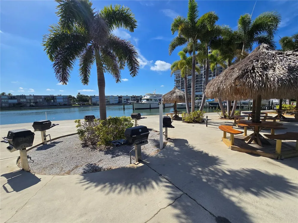 7600 SUN ISLAND DRIVE S #306 South Pasadena, FL 33707