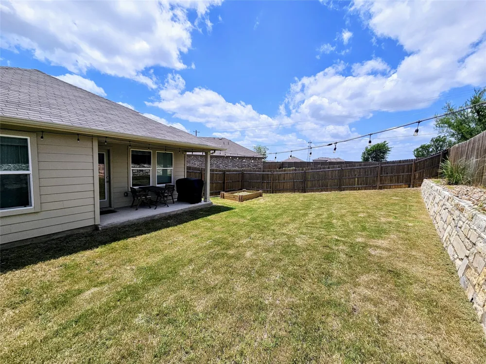 201 Elbow Bush Cove Kyle, TX 78640