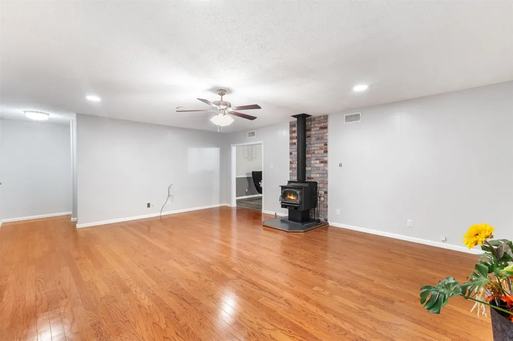 109 King Lyle Road Scroggins, TX 75480