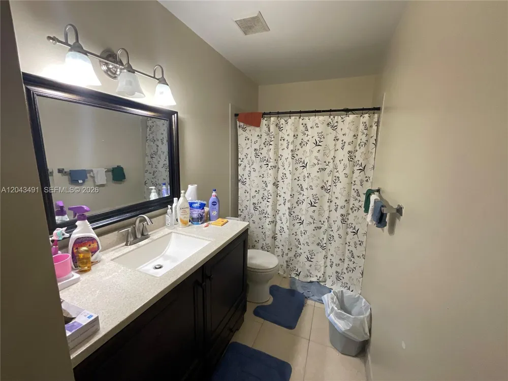 1209 Sussex Dr North Lauderdale, FL 33068