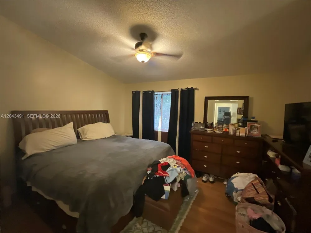 1209 Sussex Dr North Lauderdale, FL 33068