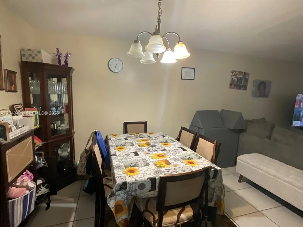 1209 Sussex Dr North Lauderdale, FL 33068
