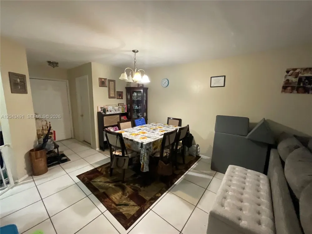 1209 Sussex Dr North Lauderdale, FL 33068