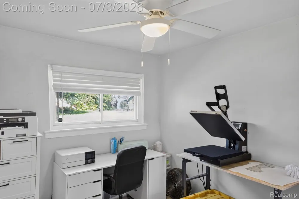 21326 Ithaca Avenue Royal Oak Charter Township, MI 48220