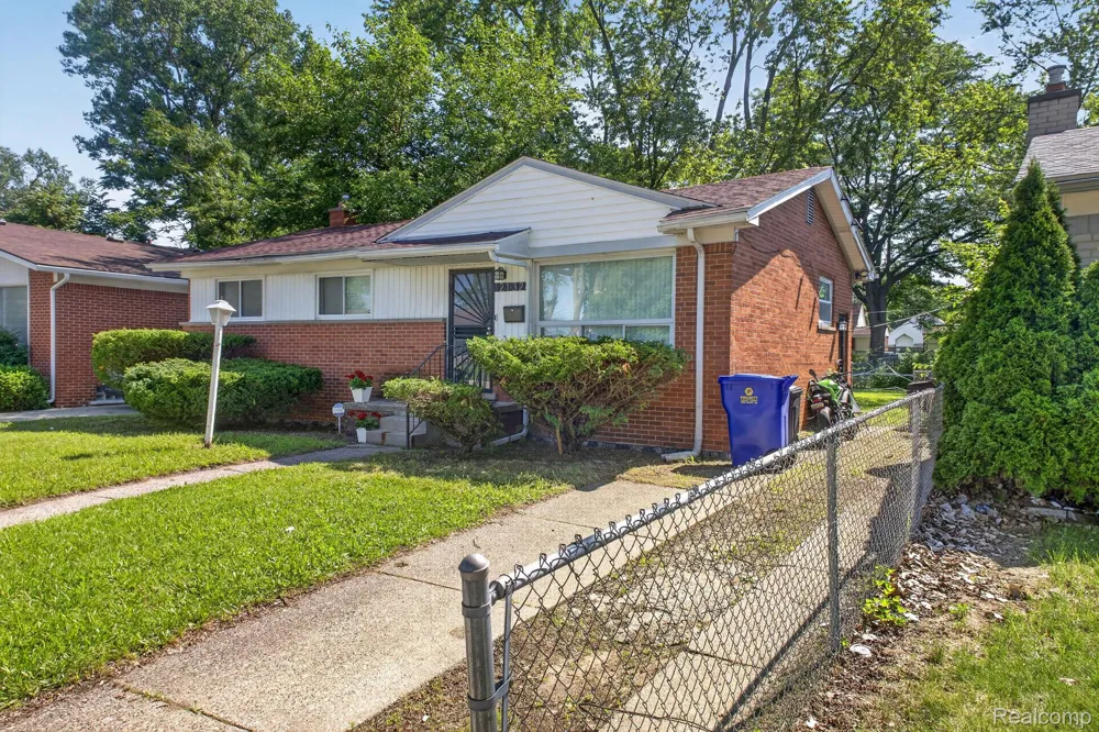 21326 Ithaca Avenue Royal Oak Charter Township, MI 48220