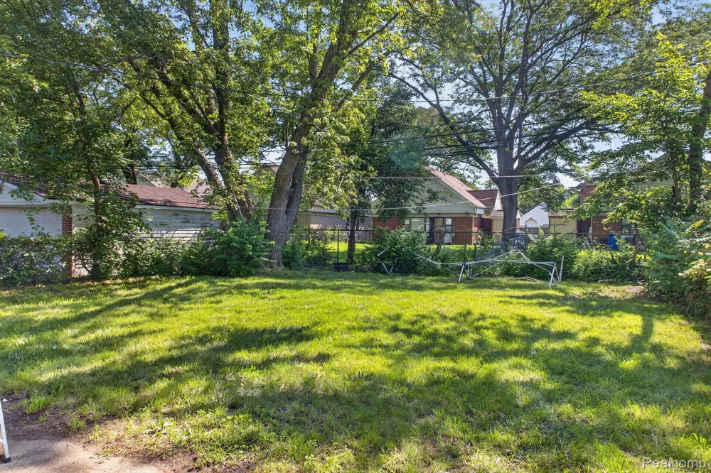 21326 Ithaca Avenue Royal Oak Charter Township, MI 48220