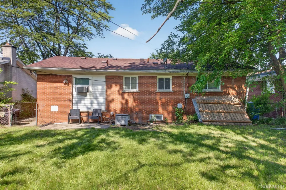 21326 Ithaca Avenue Royal Oak Charter Township, MI 48220