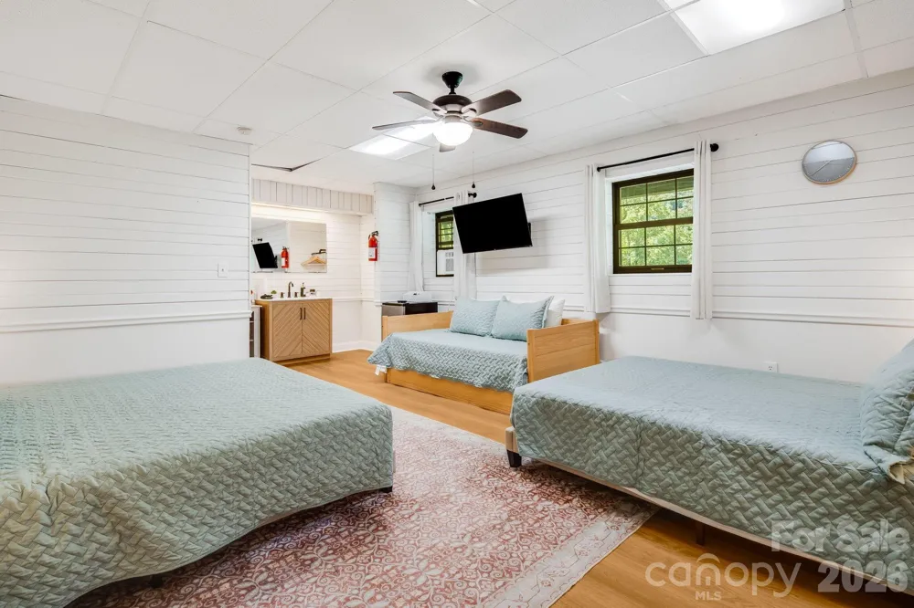 950 Main Street #5 Chimney Rock, NC 28720