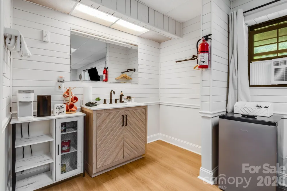 950 Main Street #5 Chimney Rock, NC 28720
