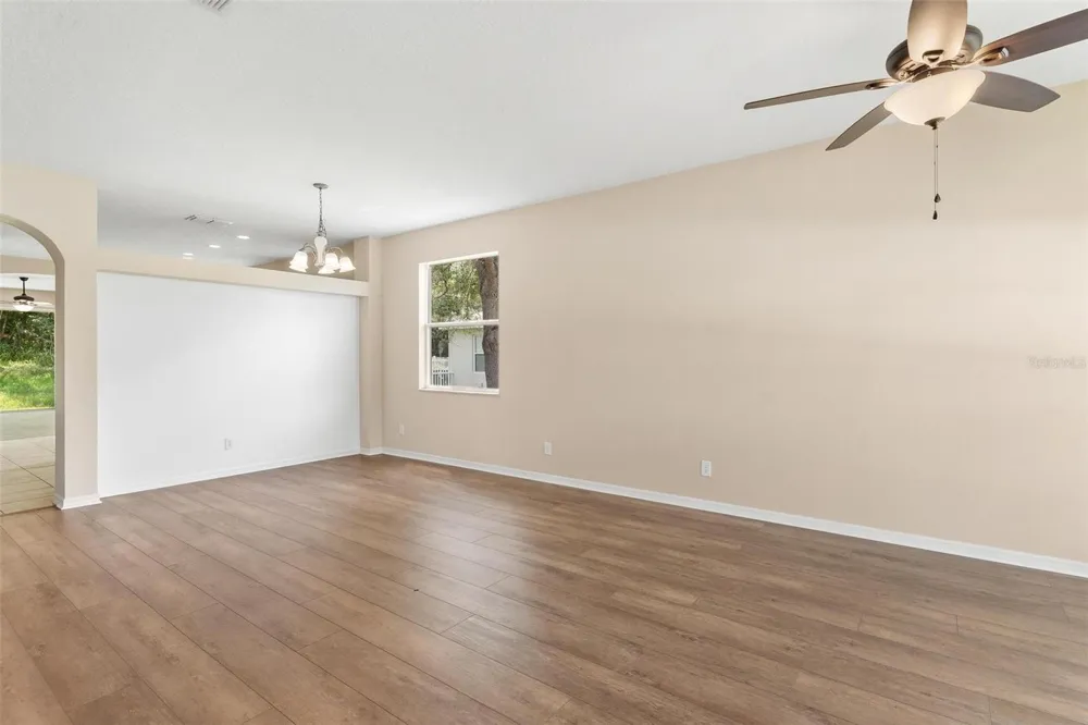 3360 CREEK RUN LANE Eustis, FL 32736