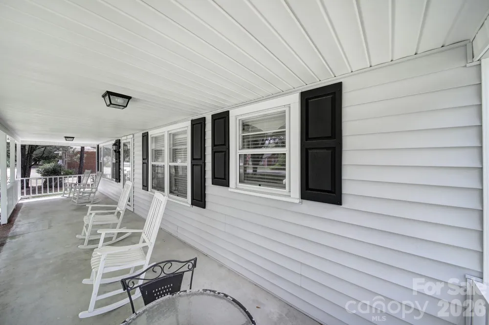 215 W Stevens Street Kershaw, SC 29067