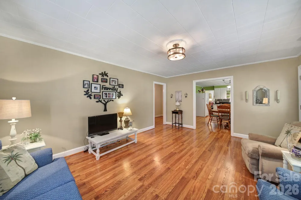 215 W Stevens Street Kershaw, SC 29067