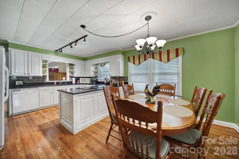 215 W Stevens Street Kershaw, SC 29067