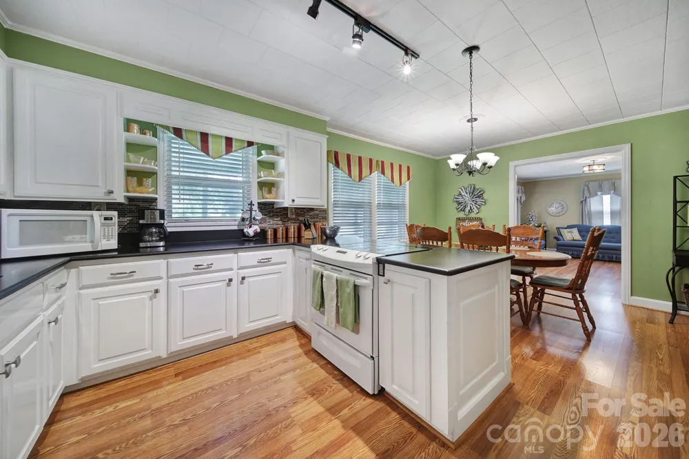 215 W Stevens Street Kershaw, SC 29067